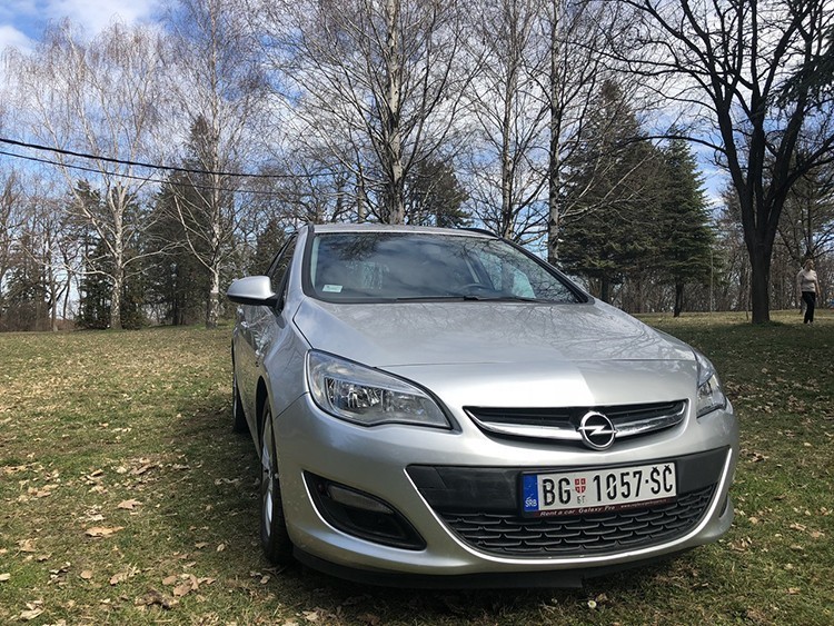 Opel Astra J caravan automatik 2.0cdti
